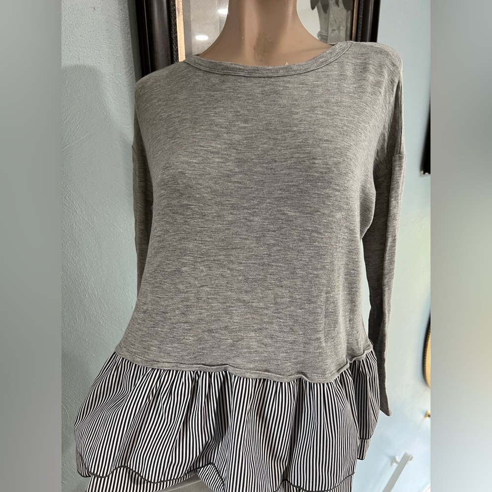 Ginger G brand tunic. Layered grey top w/ ruffles size -medium